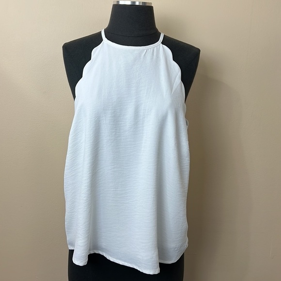 Scalloped tank - Picture 1 of 5